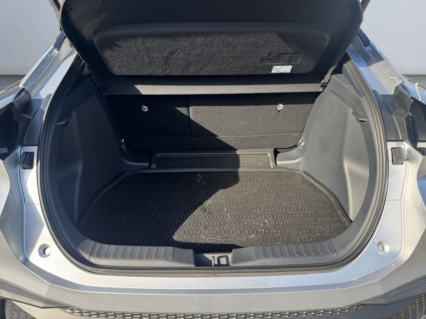 Toyota C-HR 1.8 Hybrid Team D *Technik-Paket*Kamera*SHZ