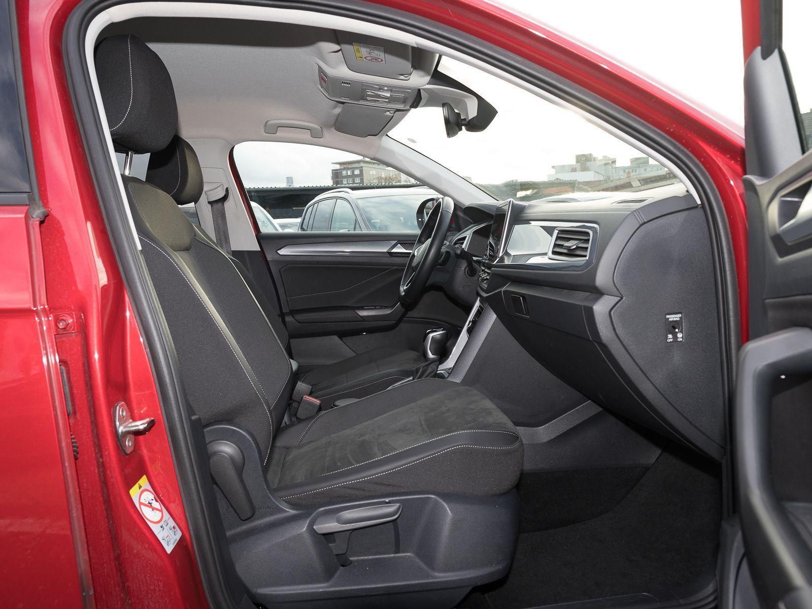 Volkswagen T-Roc 1.5 TSI DSG STYLE - Samsaru's Car Outlet