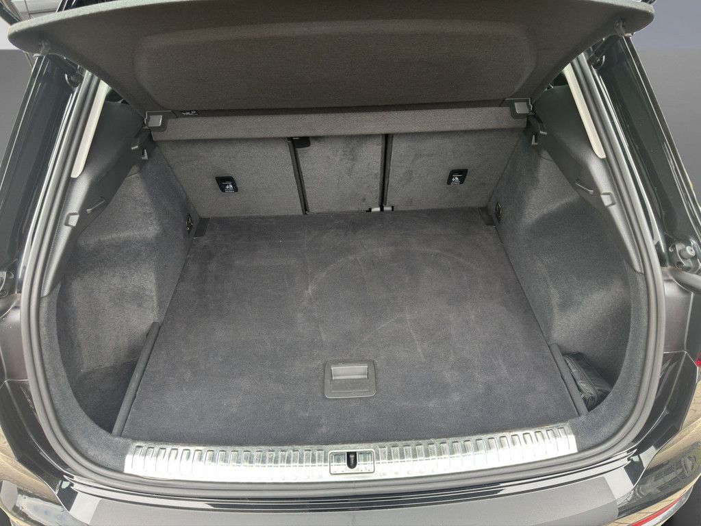 Audi Q3 35 2.0 TDI quattro advanced - Samsaru's Car Outlet