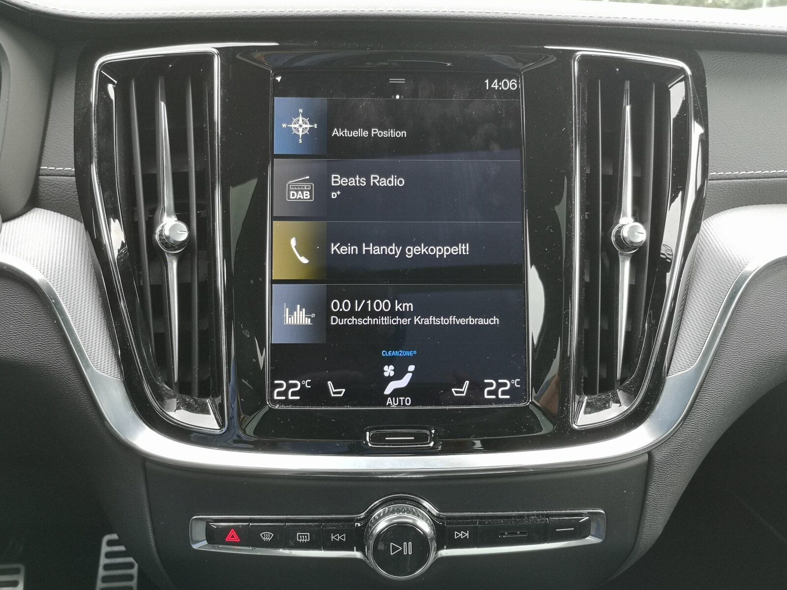 Volvo V60 Recharge T8 Plus Dark Long Range PANO|AHK|