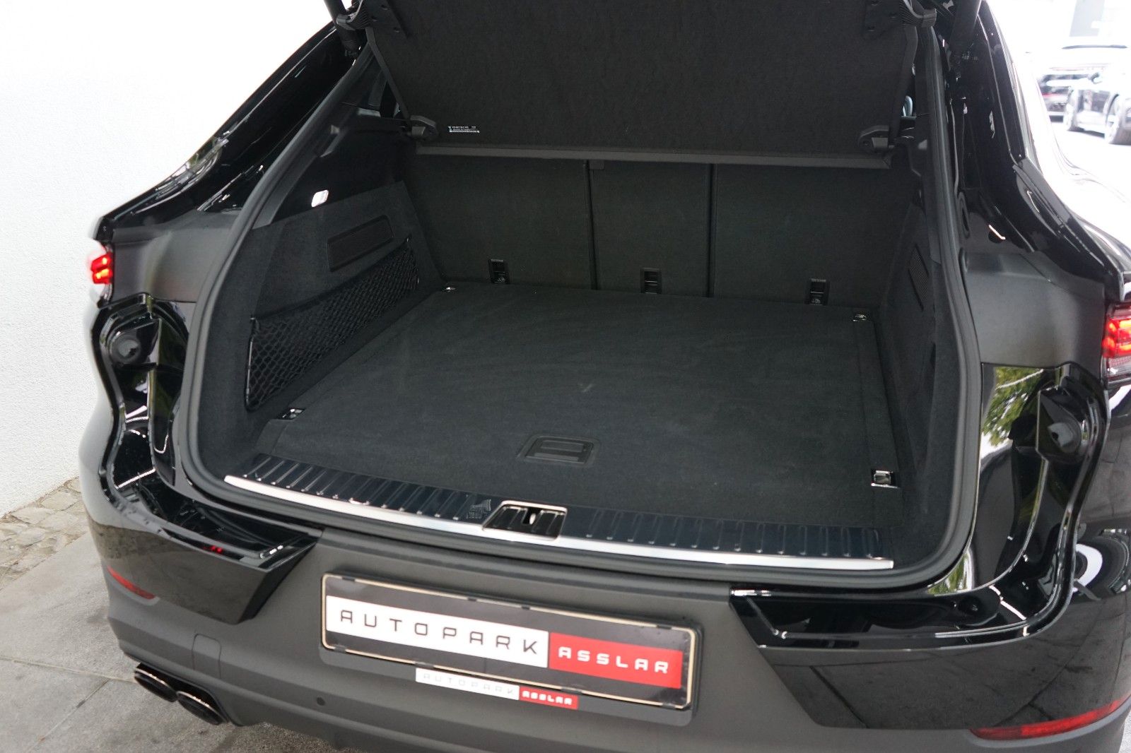 Porsche Cayenne Coupe E-Hybrid/P-DiSPLAY/BOSE/ACC/ACC/18