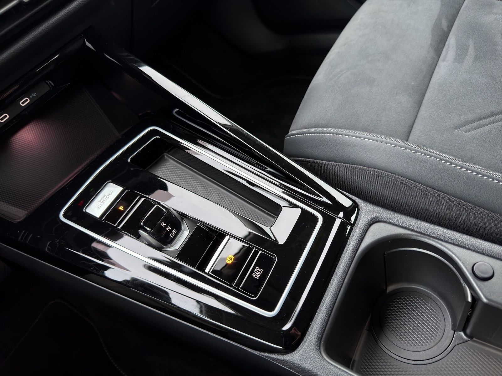 Volkswagen Golf 1.5 eTSI DSG STYLE MATRIX ASSIST AREAVIEW
