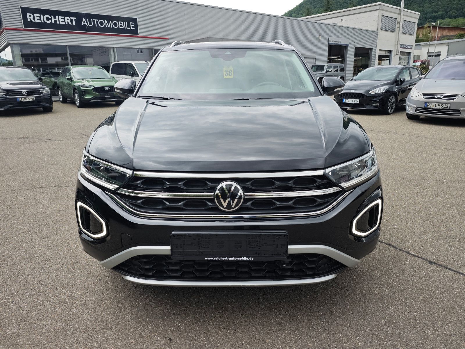 Volkswagen T-Roc Style 150PS DSG - Samsaru's Car Outlet