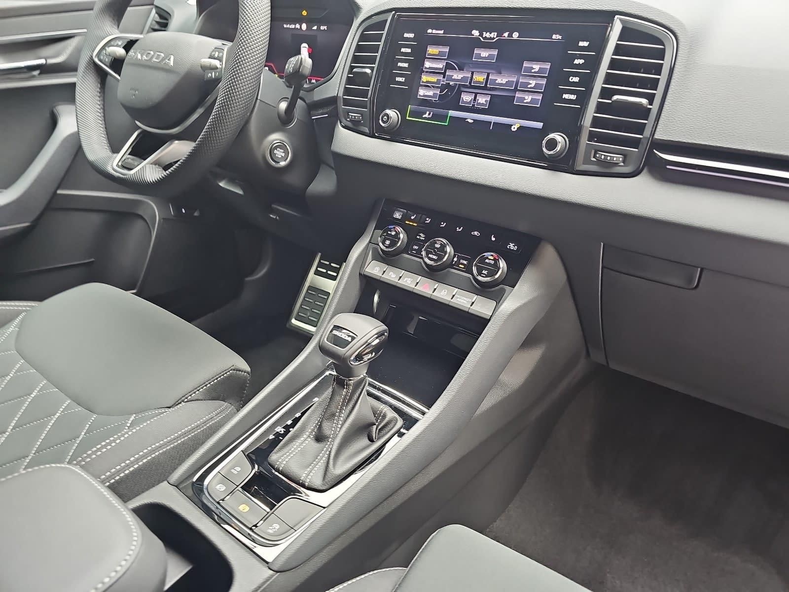 Skoda 1.5 TSI DSG SPORTLINE NAVI LED-MATRIX PANO CANTO
