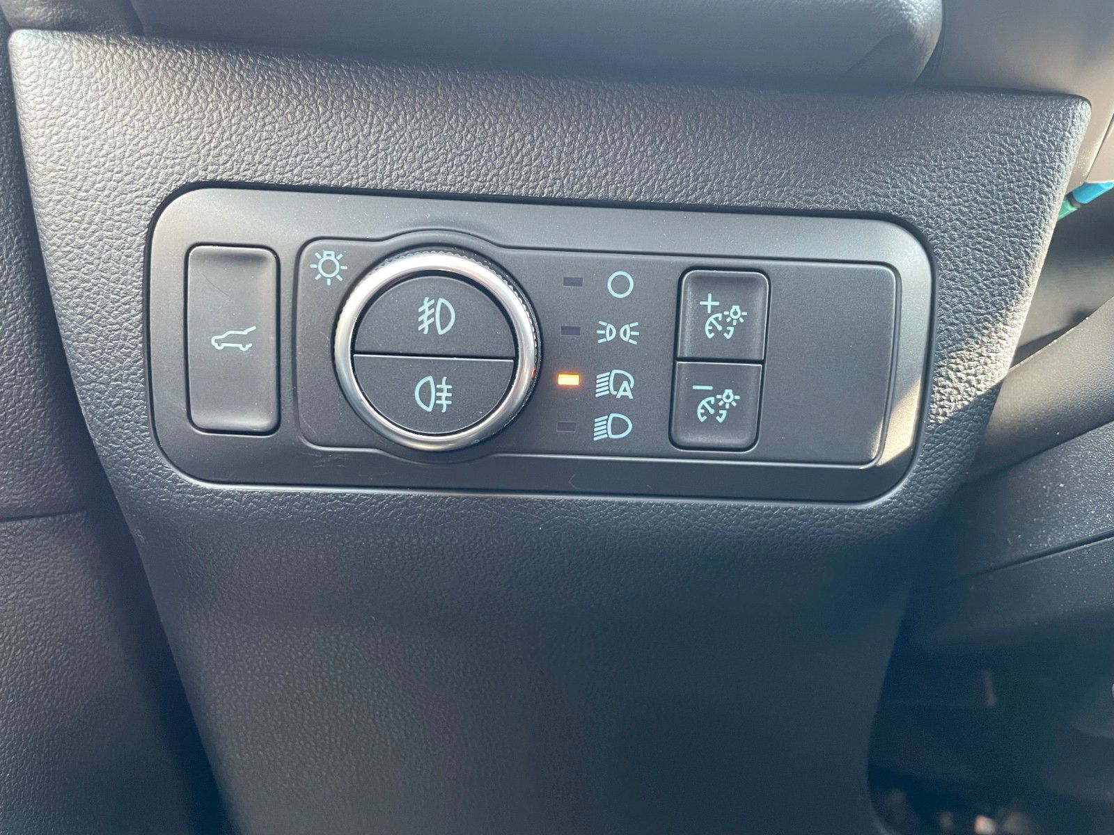 Ford Kuga FHEV Vignale - Samsaru's Car Outlet