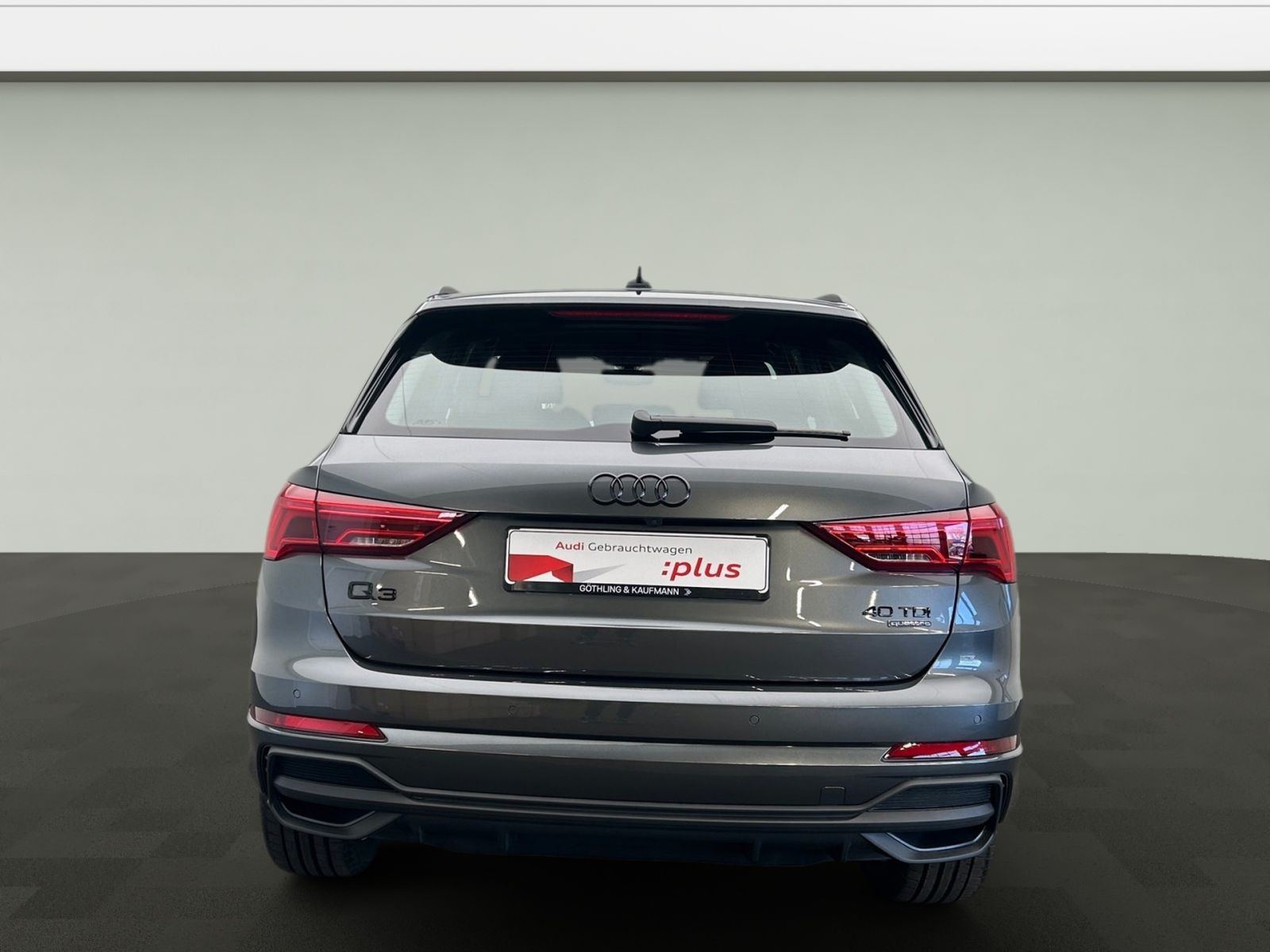 Audi Q3 40 TDI quattro S line - Samsaru's Car Outlet