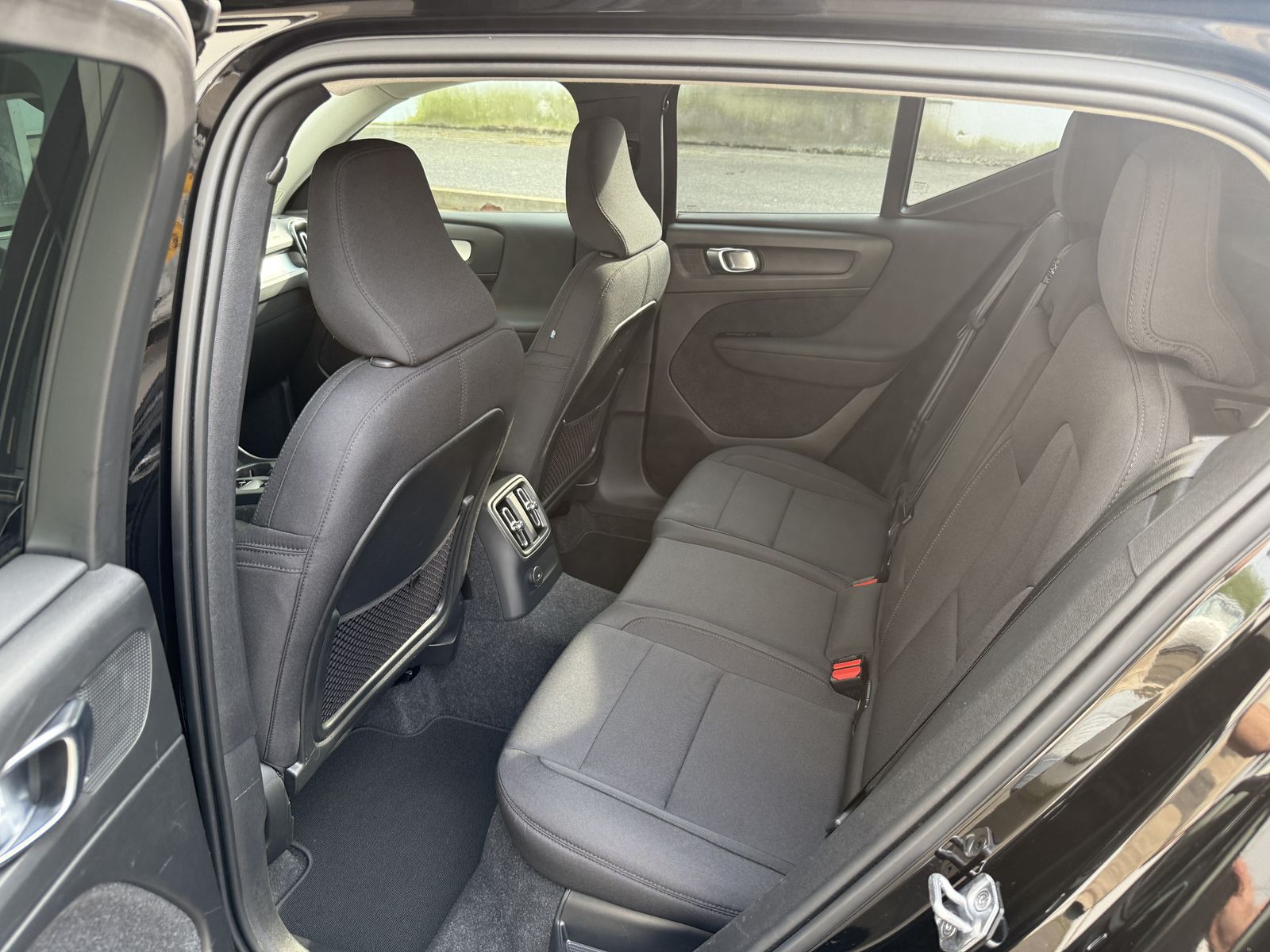 Volvo XC40 R Design Expression Recharge Plug-In Hybrid