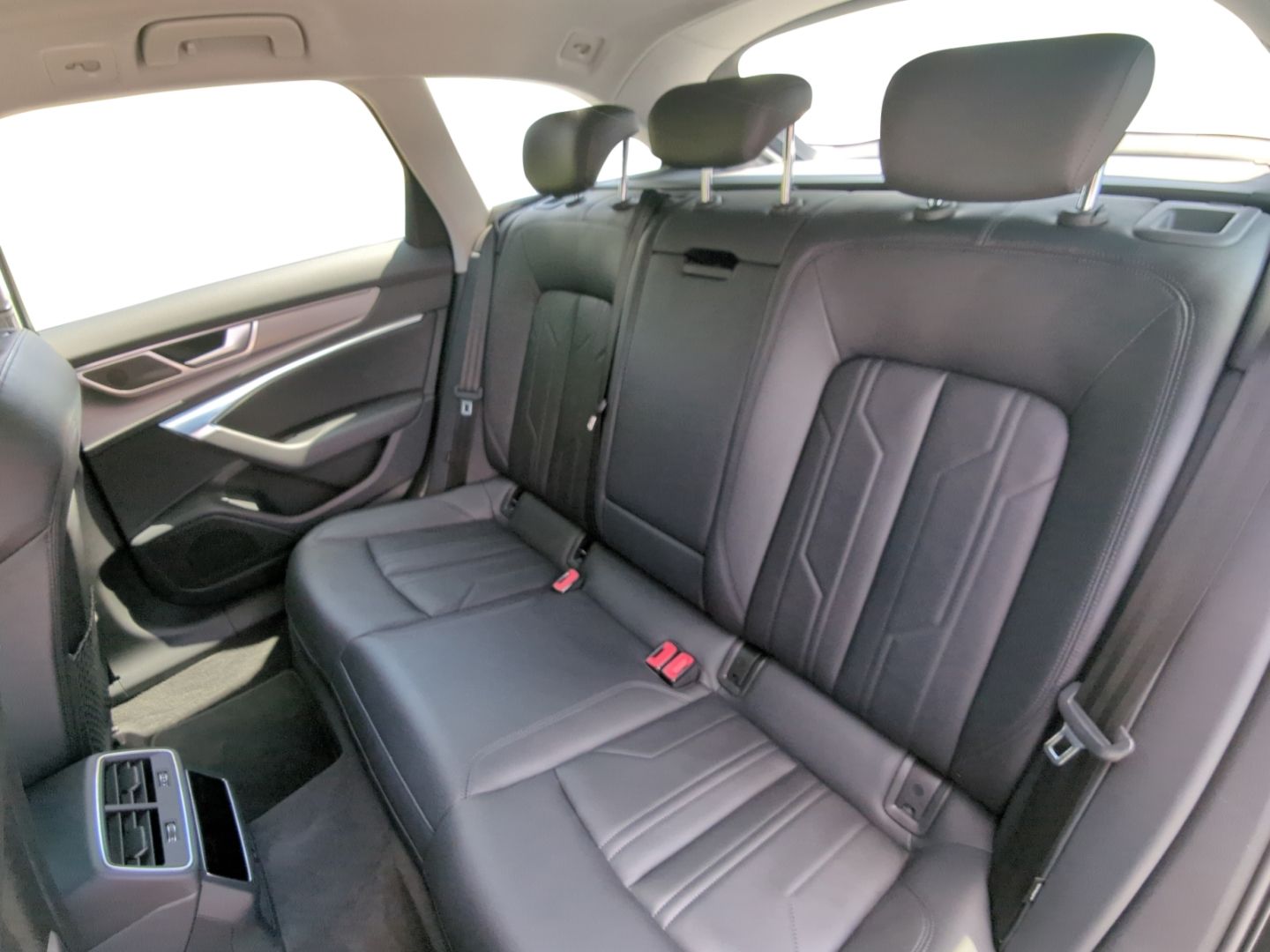 Audi A6 Avant 45 TDI quattro S tronic Sport - Samsaru's Car Outlet