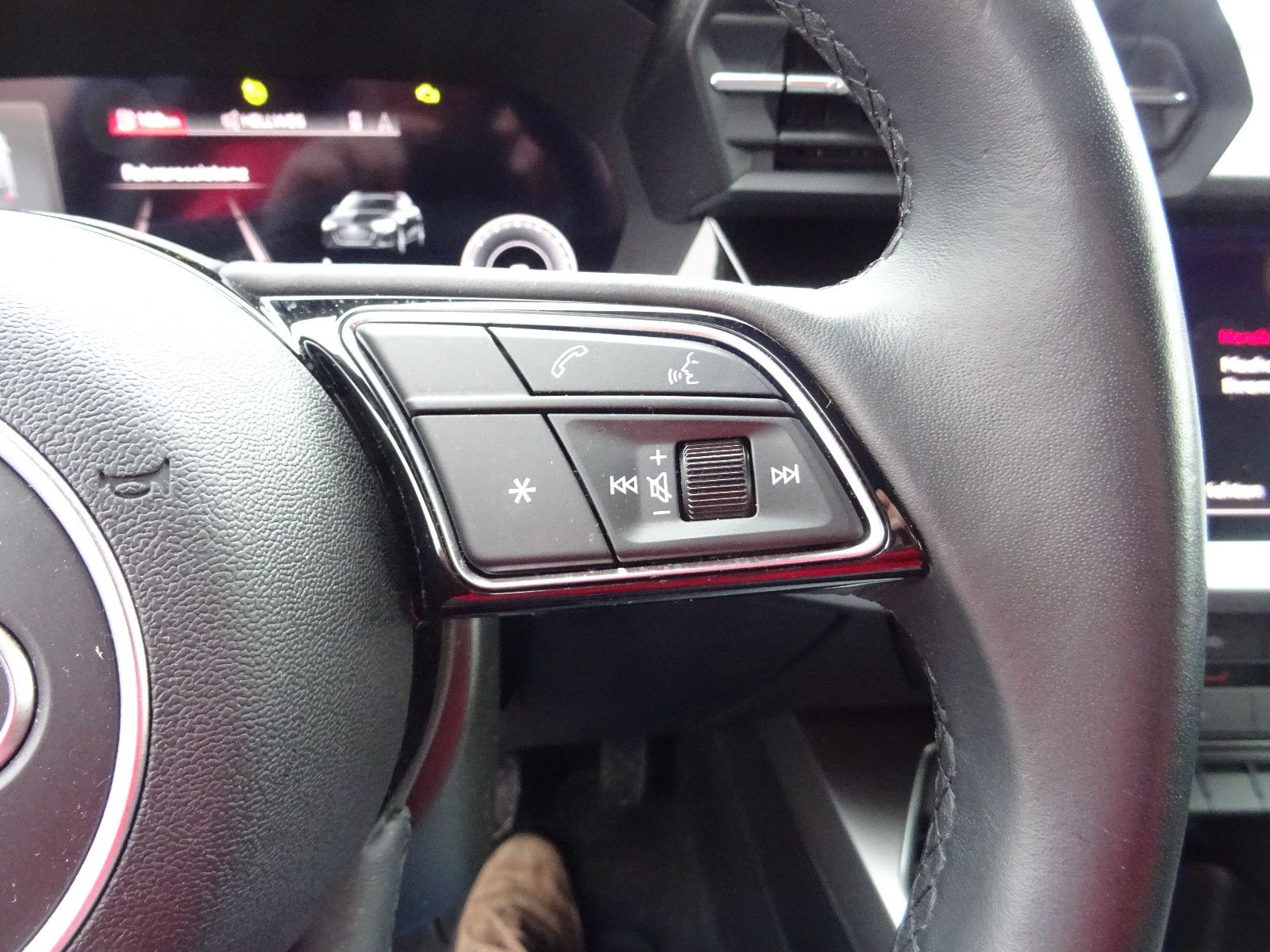 Audi A3 Sportback 30 TFSI S line Navi LED SHZ Virtual