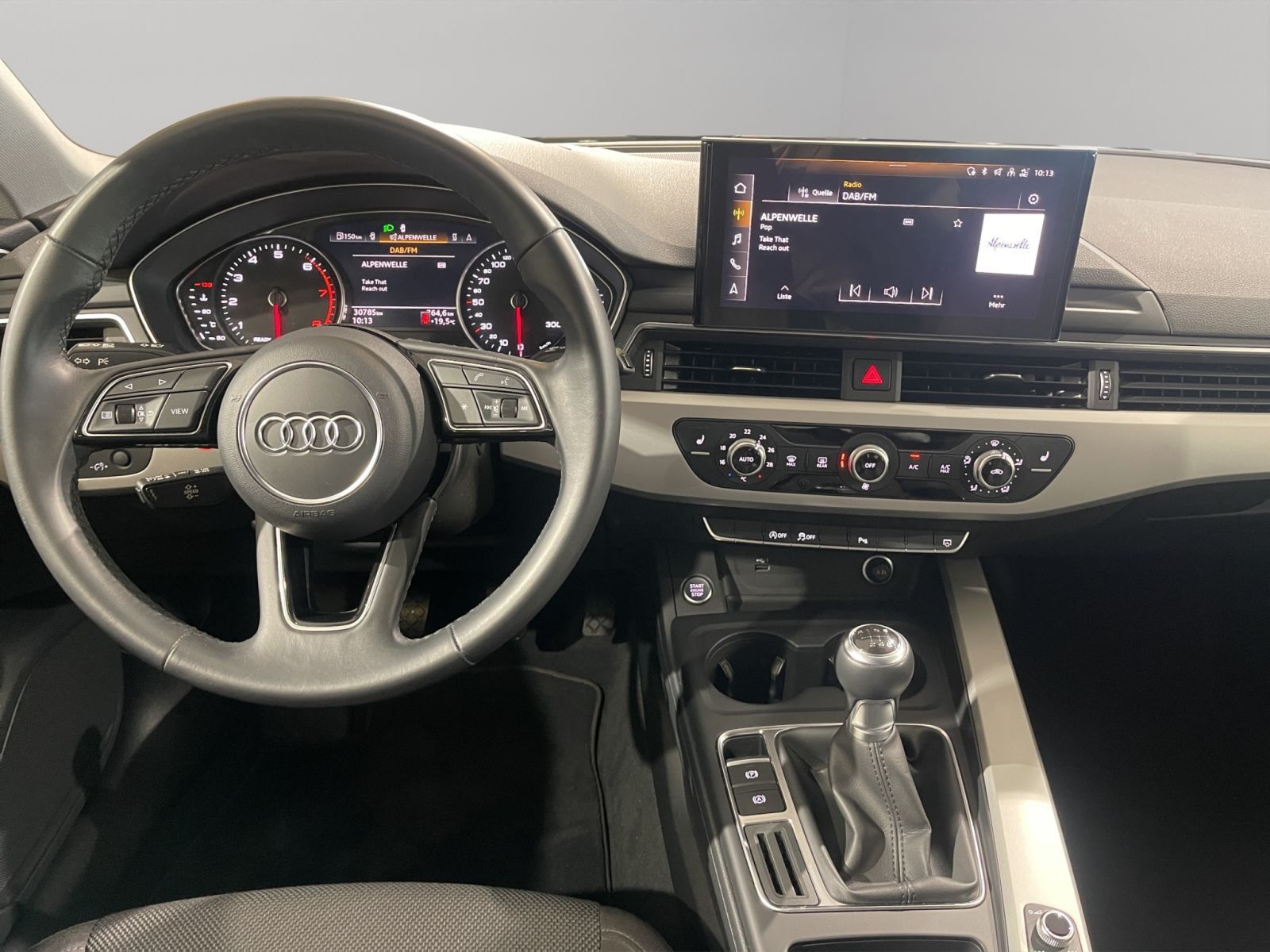 Audi A4 Avant 35 TFSI - Samsaru's Car Outlet