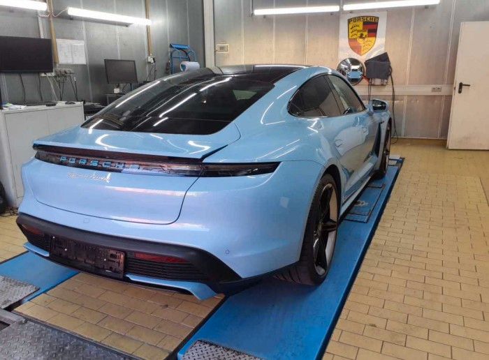 Porsche Taycan Turbo