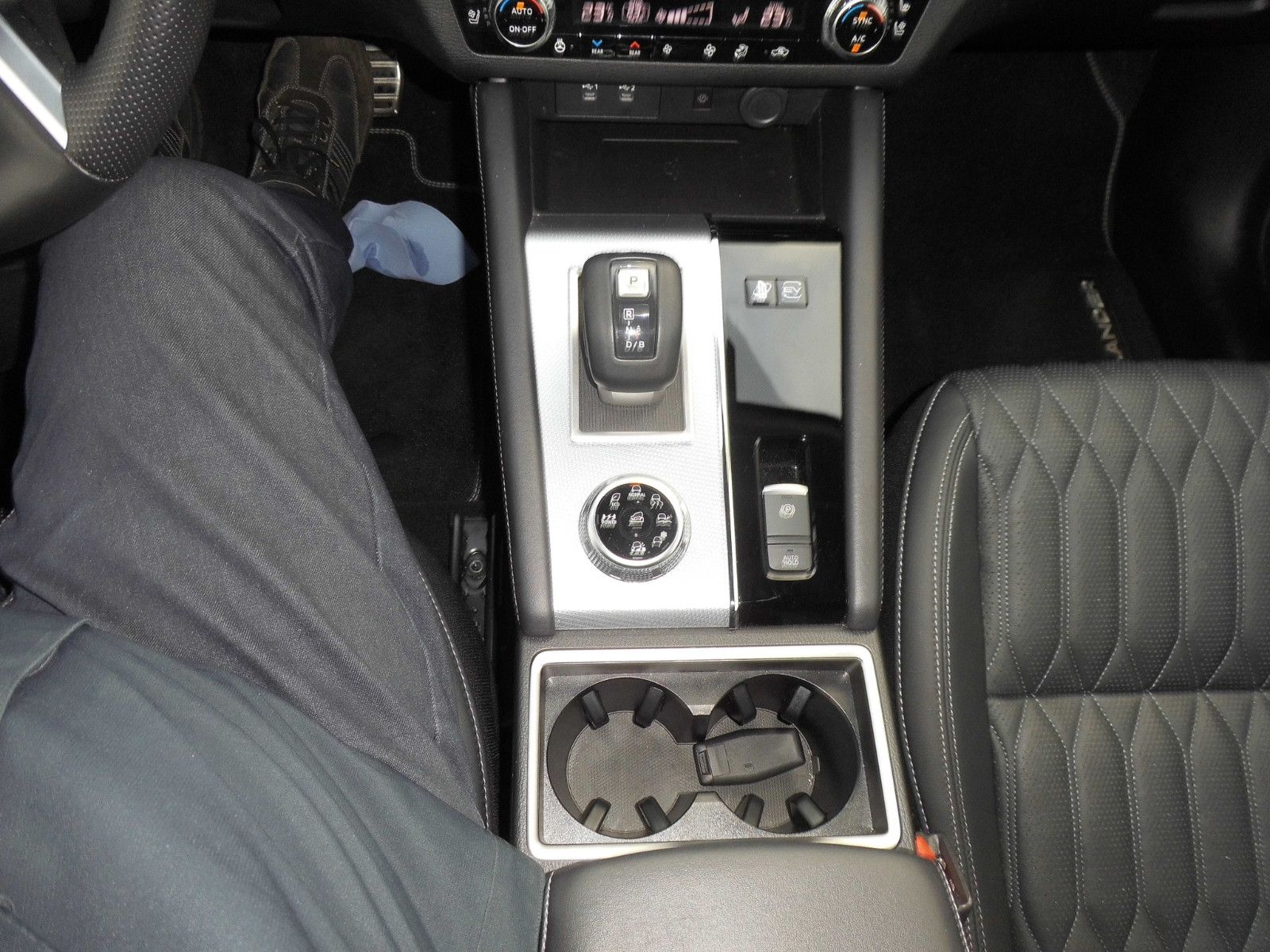 Mitsubishi Outlander 2.4 PHEV 4WD Top