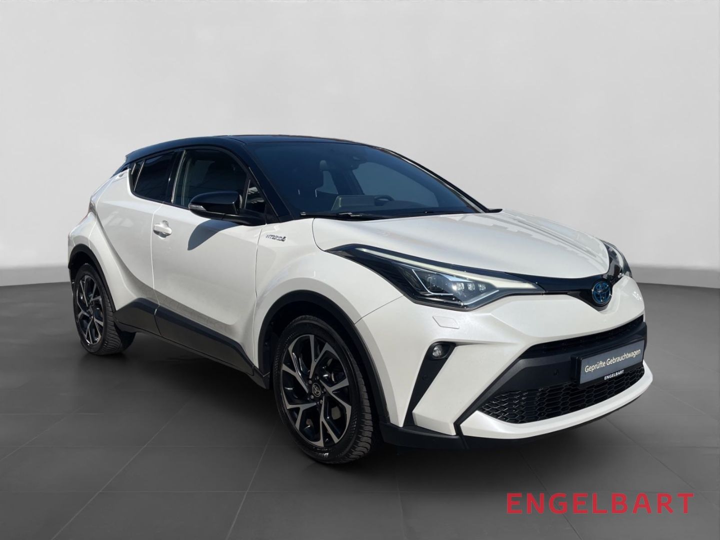 Toyota C-HR 1.8 Hybrid Lounge - Samsaru's Car Outlet