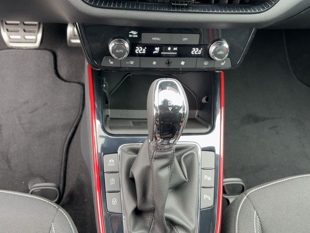 Skoda Fabia Monte Carlo 1,5 TSI DSG NAVI SOUNDSYST ACC