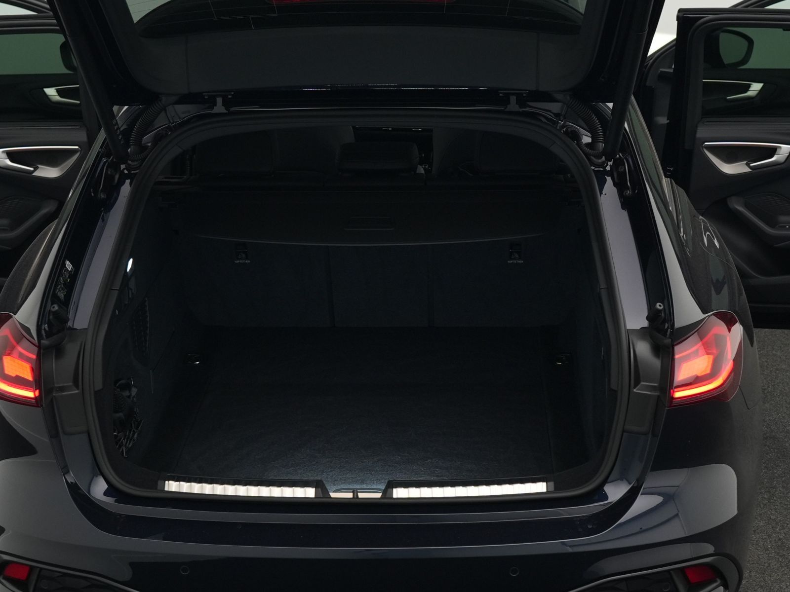 Audi A5 Avant TFSI qu. 2x S line *AHK*PANO*HdUp*20''*
