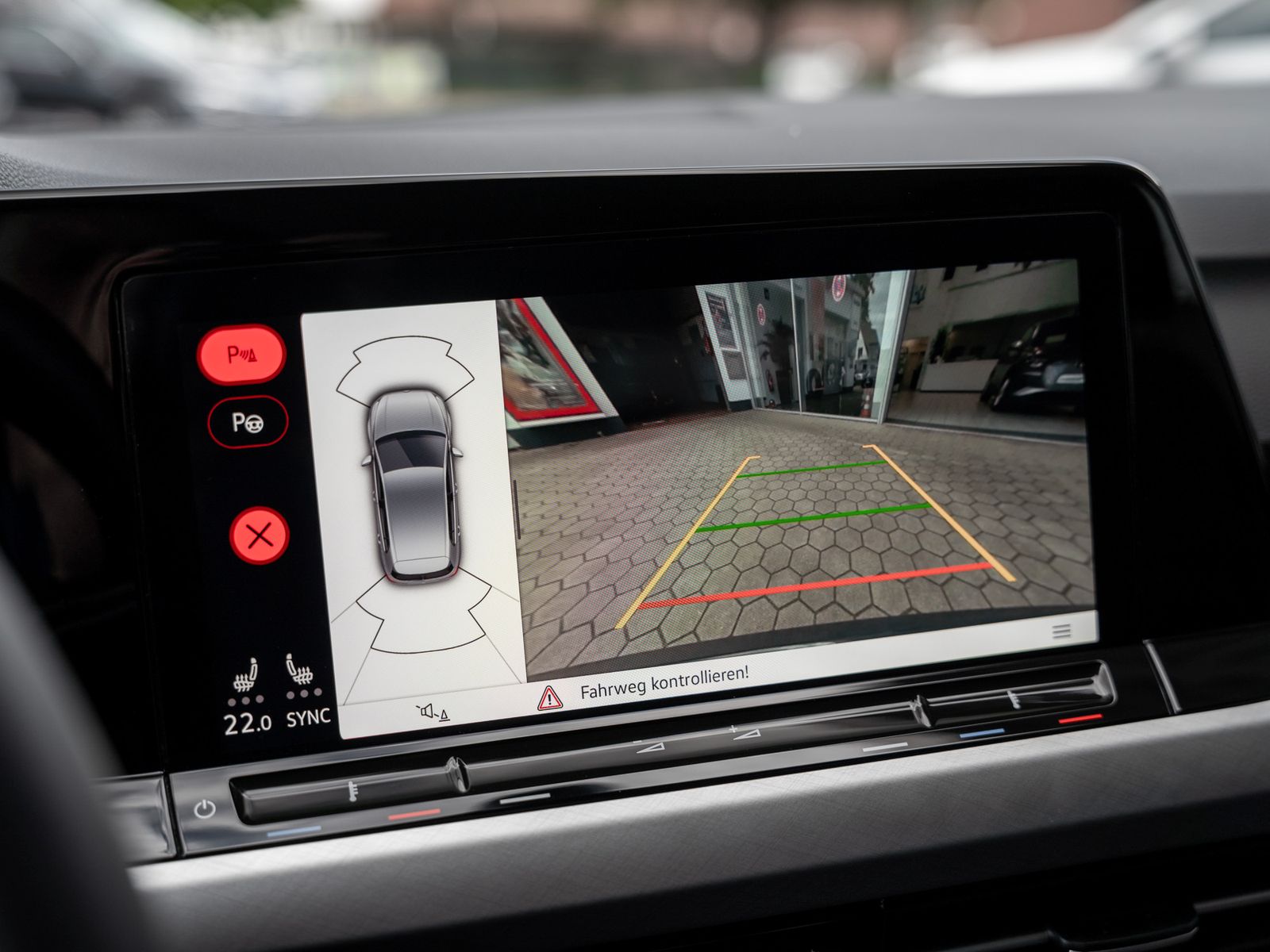 Volkswagen Golf Life 1.5 eTSI DSG - Samsaru's Car Outlet