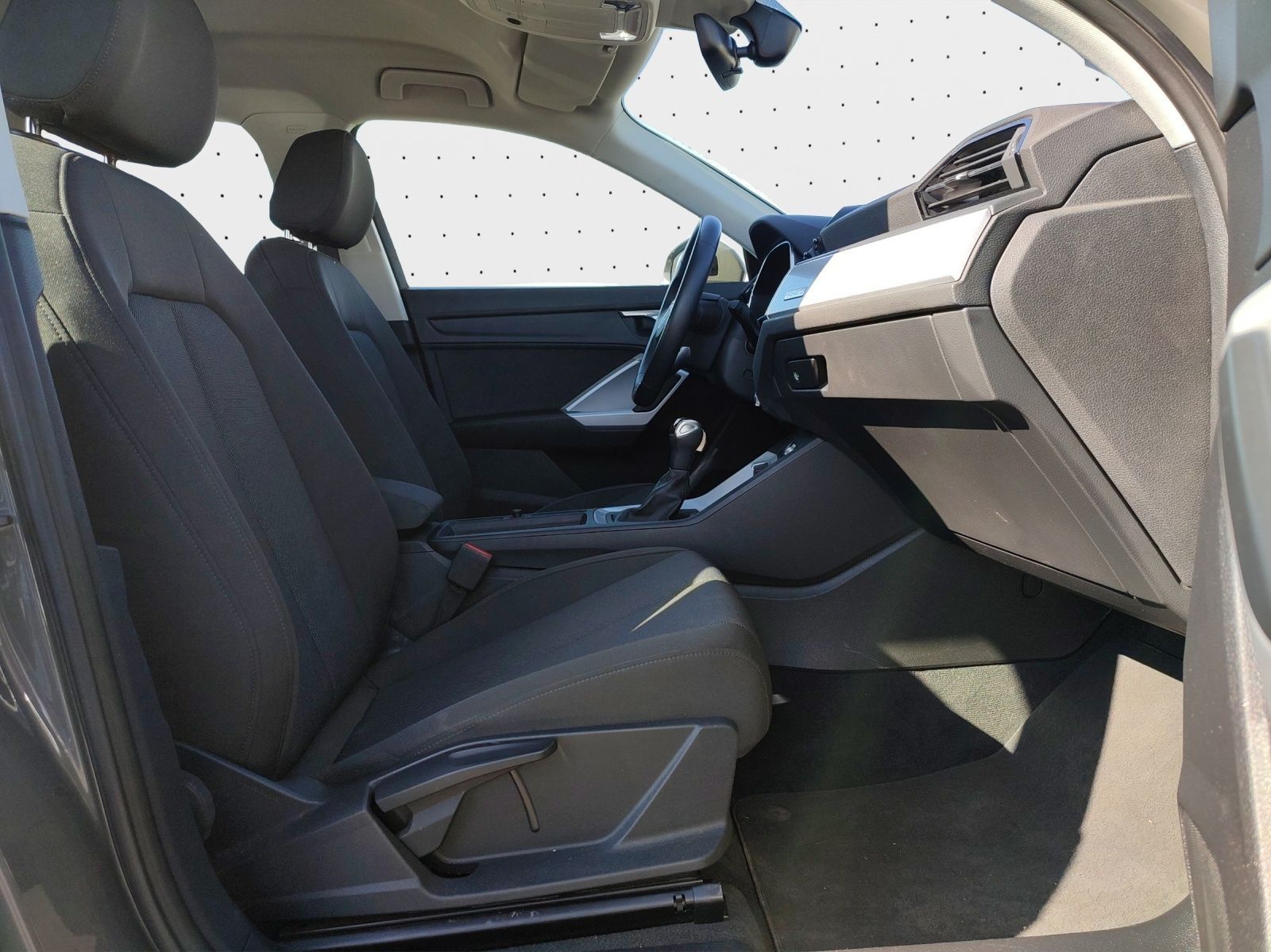 Audi Q3 40 TFSI quattro - Samsaru's Car Outlet