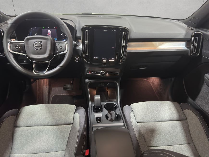 Volvo XC40 B3 B DKG Core *NAVI*CAR PLAY*RFK*