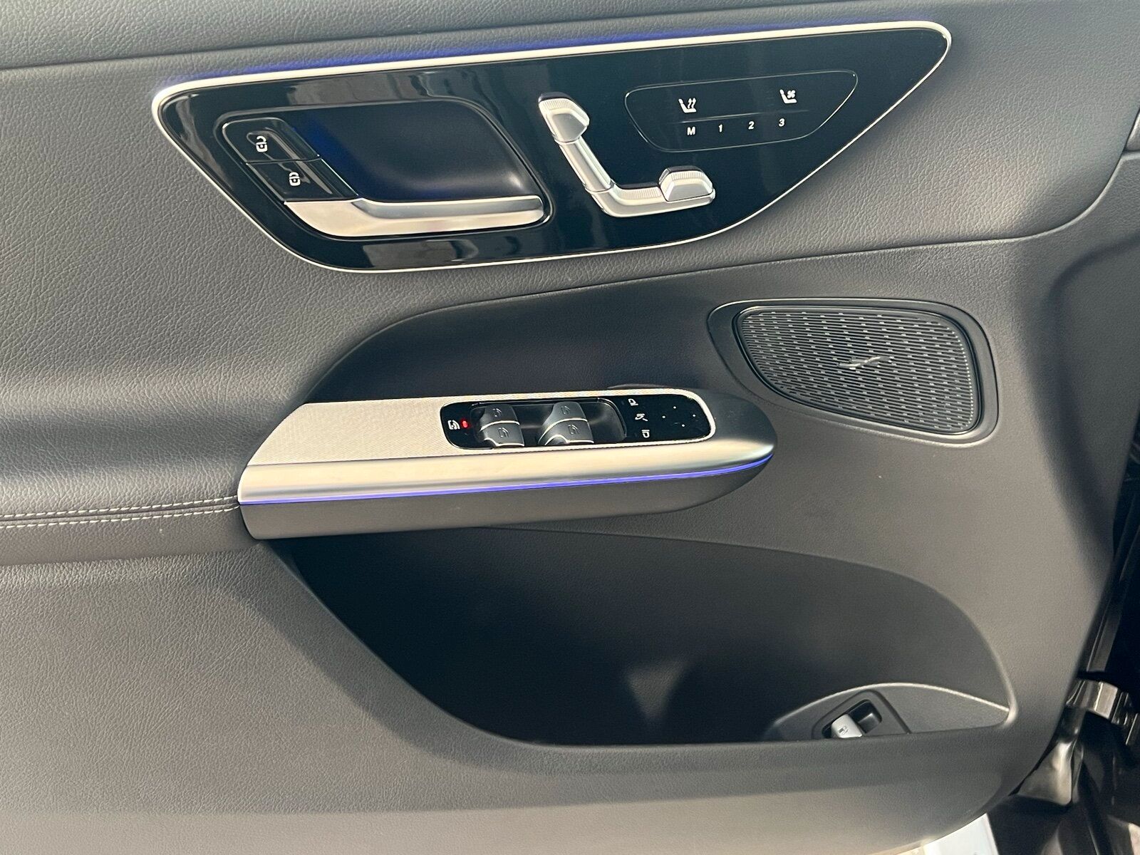 Mercedes-Benz GLC 300 e 4M Avantgarde/Navi/Pano-Dach/Distronic