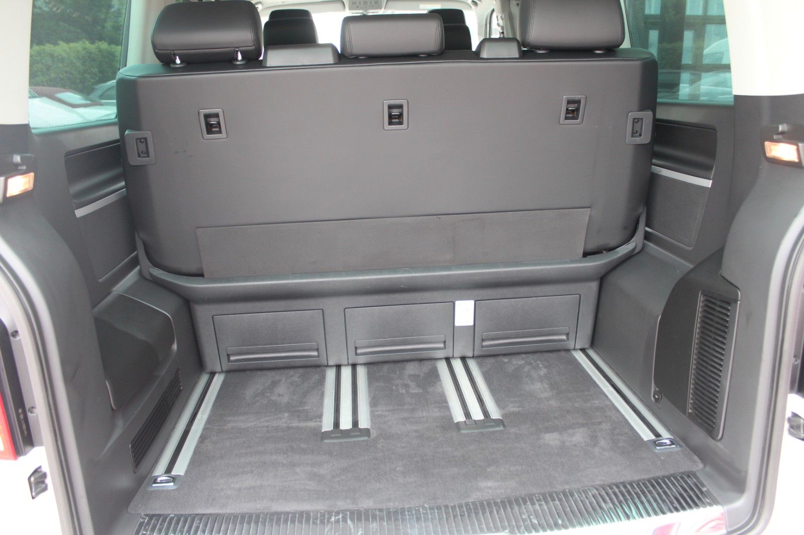 Volkswagen T6 Multivan Highline DSG - Samsaru's Car Outlet