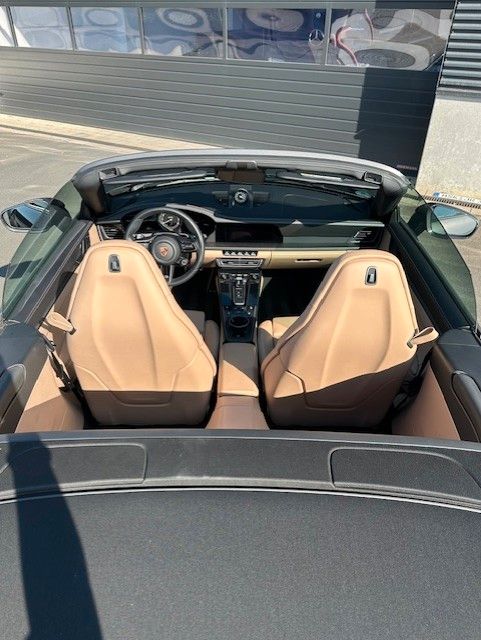 Porsche 992 911 Carrera GTS Cabrio - Samsaru's Car Outlet