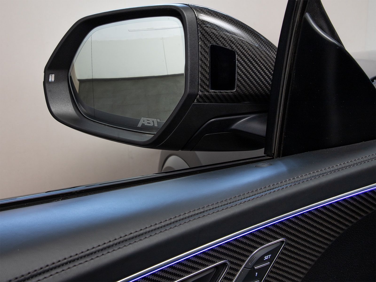 Audi RSQ8 ABT Keramik B&O Carbon 360°MEGAVOLL 305km/h