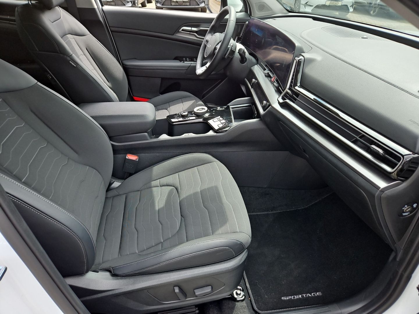Kia Sportage 1.6T DCT AWD 48V Spirit+ - Samsaru's Car Outlet