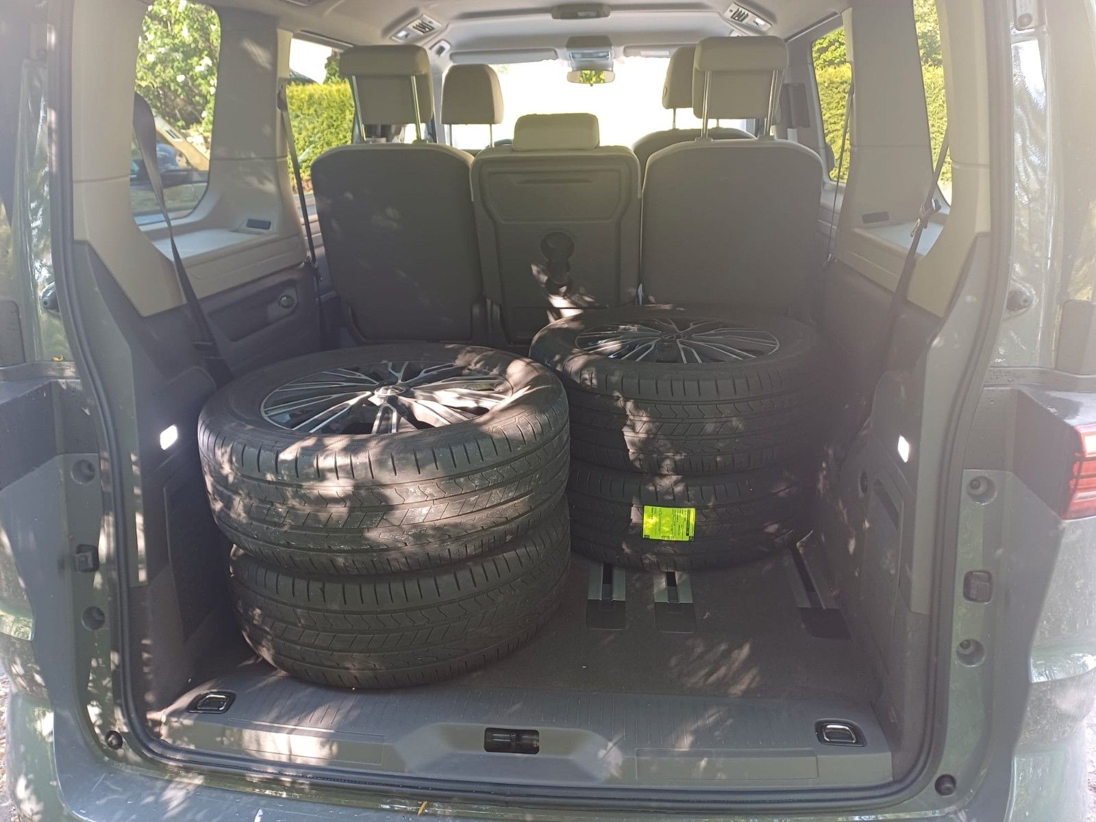 Volkswagen T7 Multivan 2.0 TSI DSG - Samsaru's Car Outlet