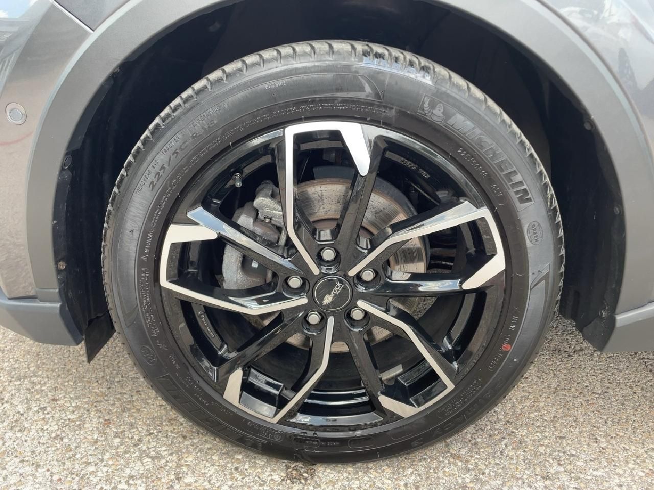 Toyota C-HR 2.0 l Hybrid - Samsaru's Car Outlet
