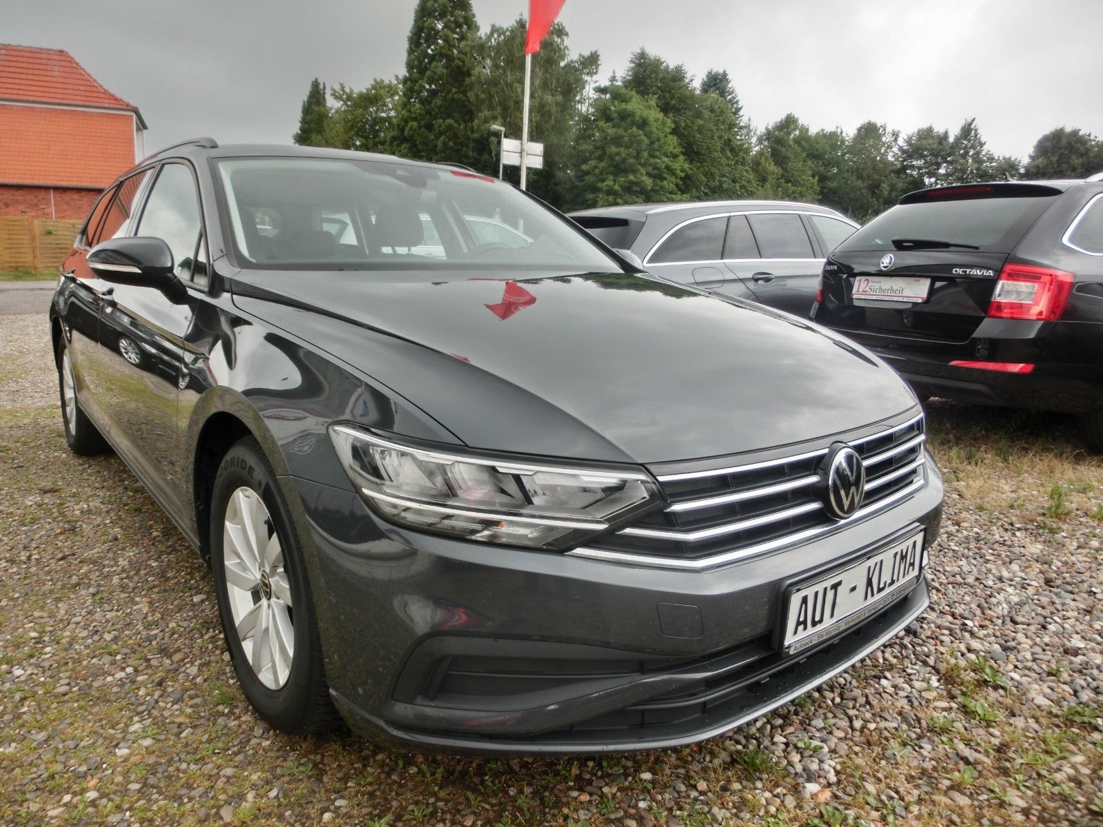 Volkswagen Passat Variant - Samsaru's Car Outlet