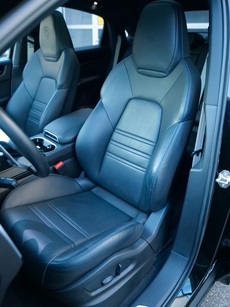 Porsche Cayenne Coupe E-Hybrid Platinum Edi SPORT DESIGN