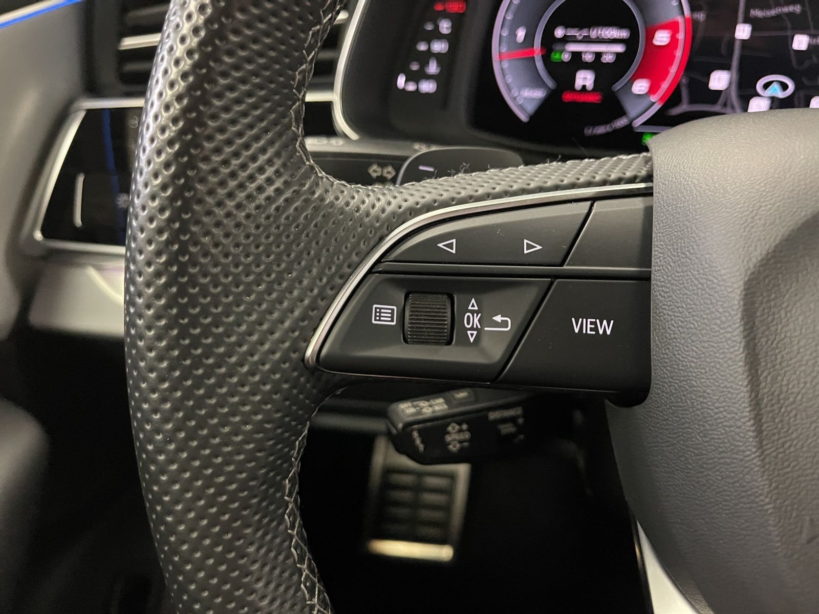 Audi Q7 50 TDI qu. S line 7-Sitzer AHK Pano LM 22" B&