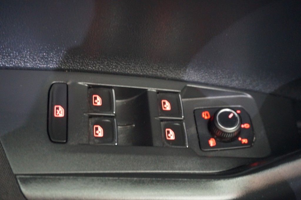 Volkswagen POLO 1,5 TSI HIGHLINE DSG R-LINE KAMERA ACC NAVI