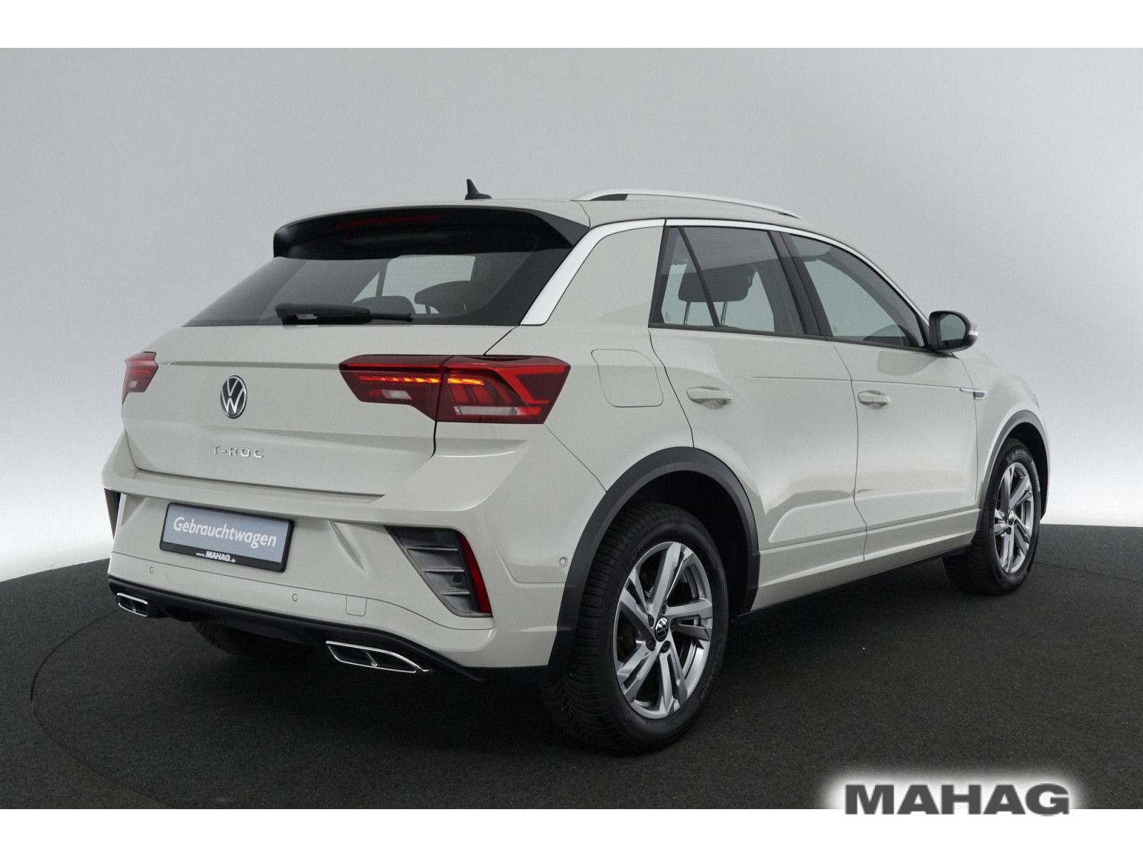 Volkswagen T-ROC 1.5 TSI R-Line - Samsaru's Car Outlet