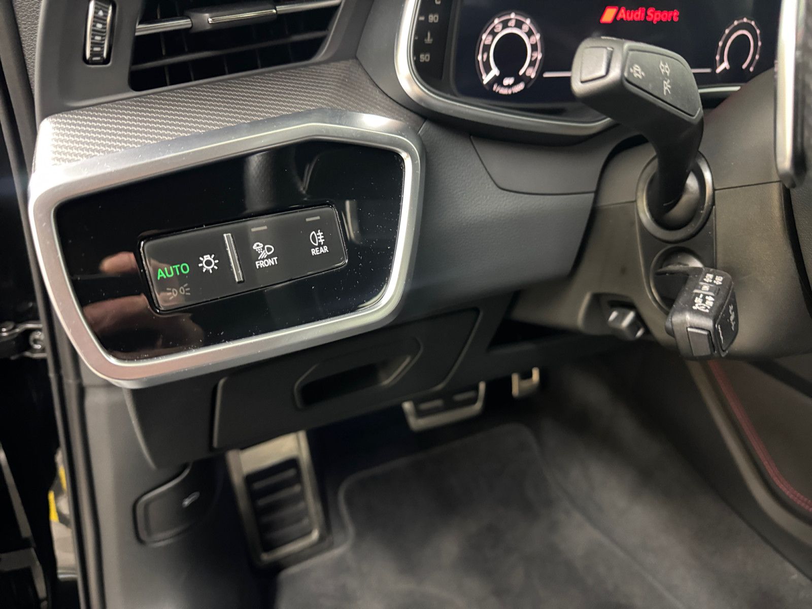 Audi RS 6 Avant TFSI quattro AHK Matrix HUD B&O AIR