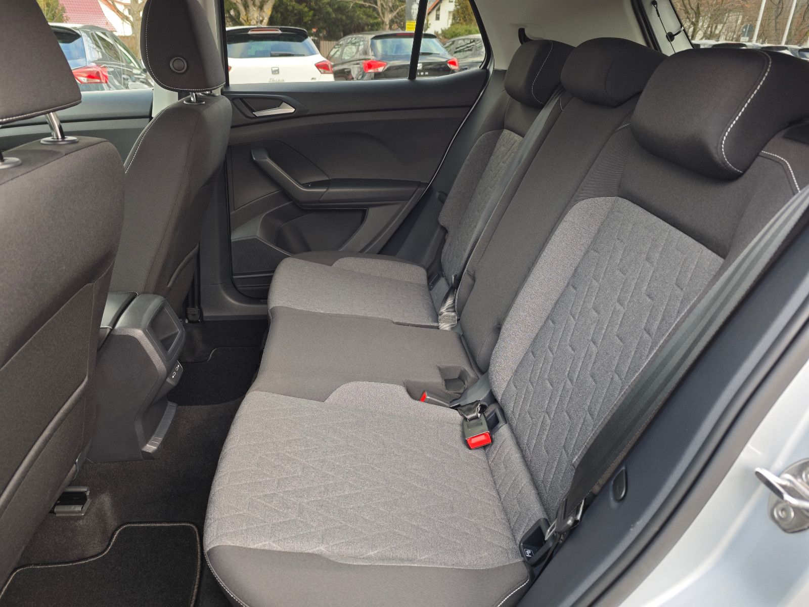 Volkswagen T-Cross Move - Samsaru's Car Outlet
