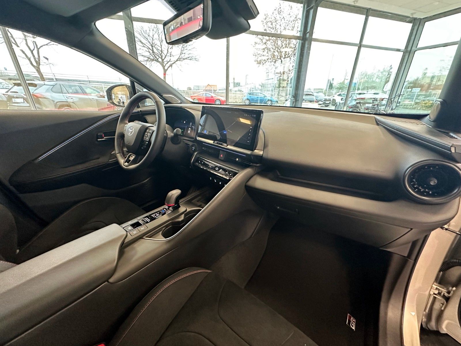 Toyota C-HR HYBRID 2.0 GR SPORT PREMIERE 4x4 SOFORT !