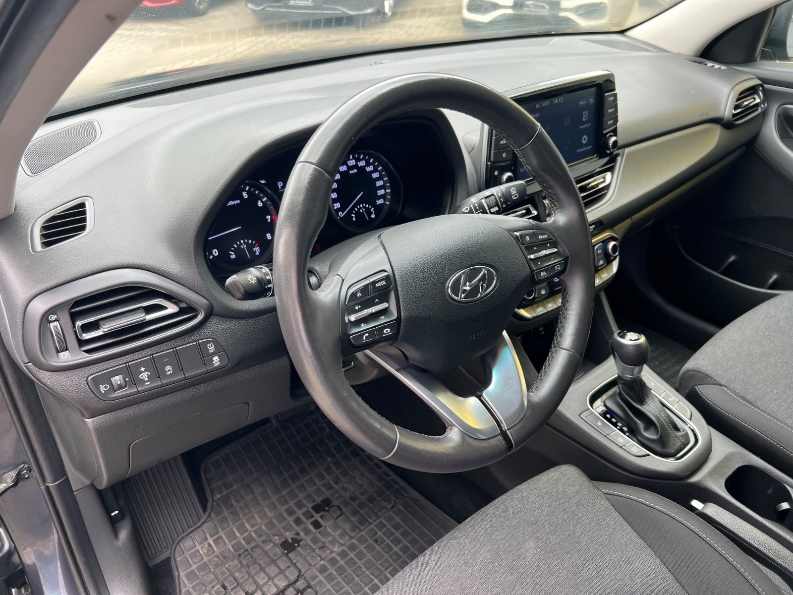 Hyundai i30 Trend Mild-Hybrid - Samsaru's Car Outlet