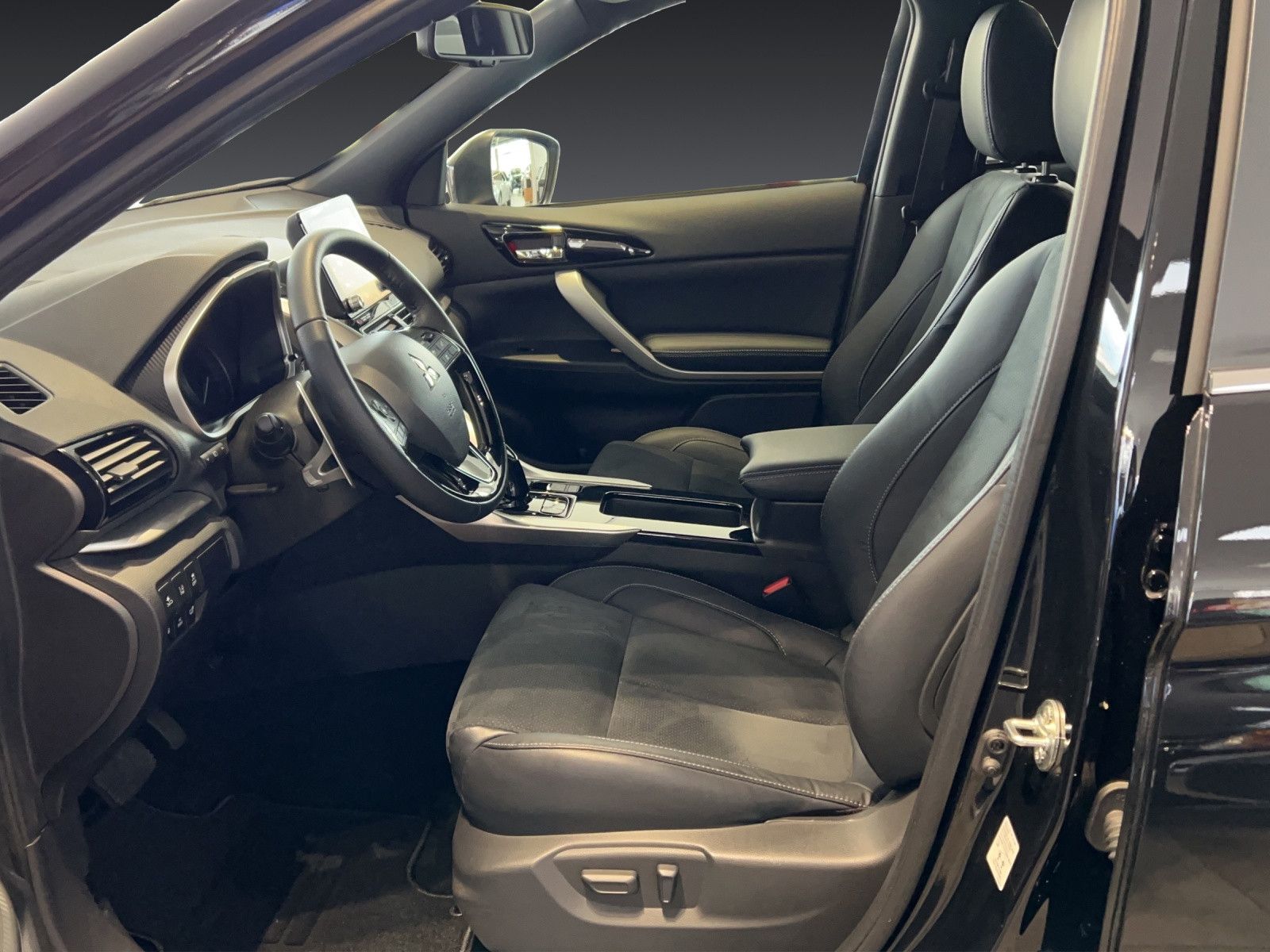 Mitsubishi Eclipse Cross PHEV Select +