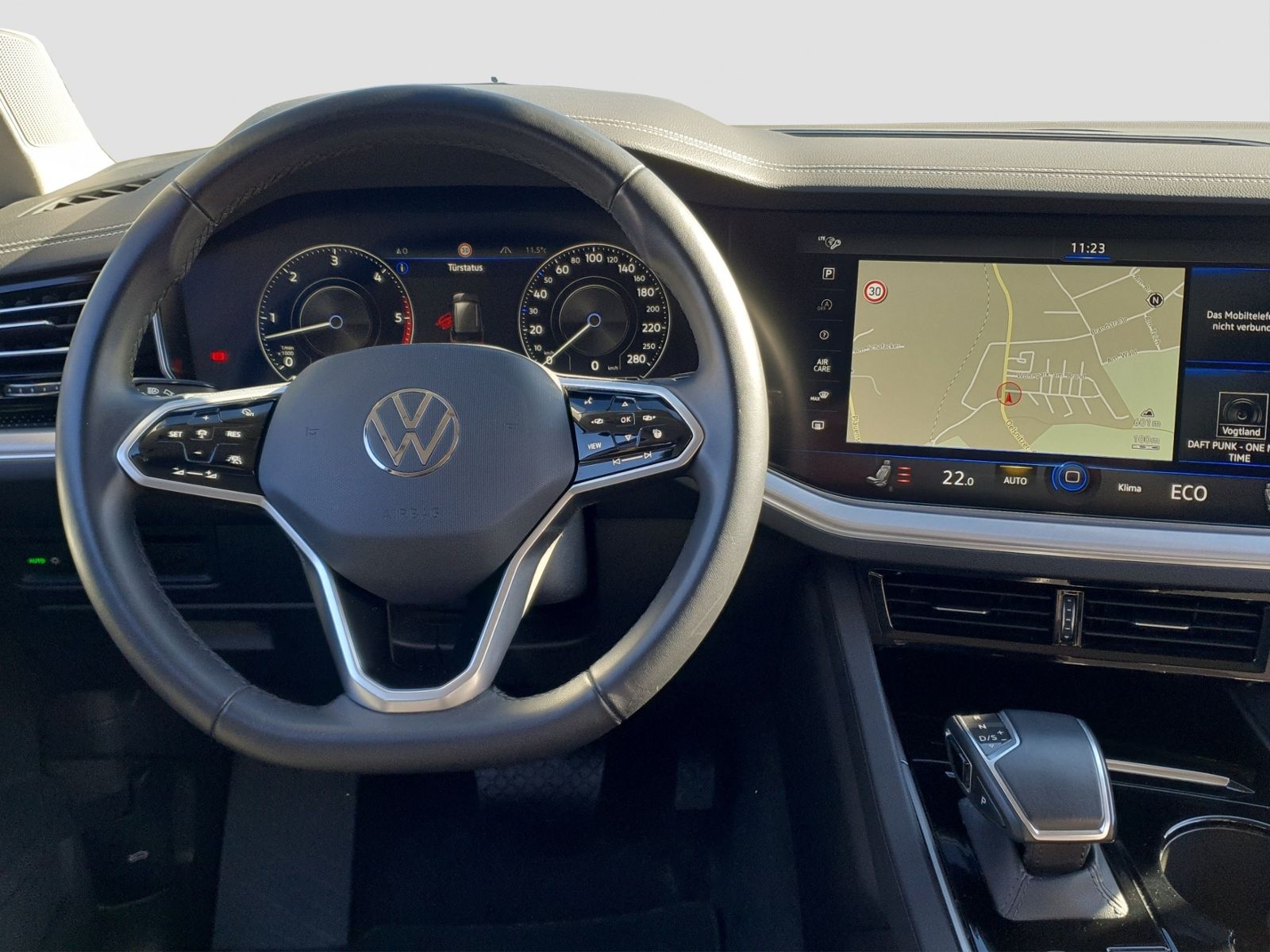 Volkswagen Touareg 3.0TDI*AHK*STANDH*MATIRX*LUFT*LEDER*AREA