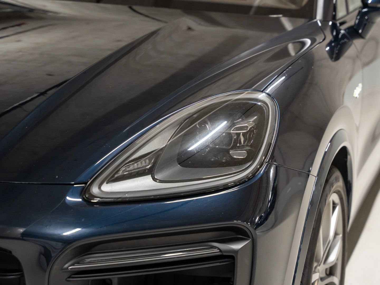 Porsche Cayenne E-Hybrid PDCC BOSE Surround View 18-Wege