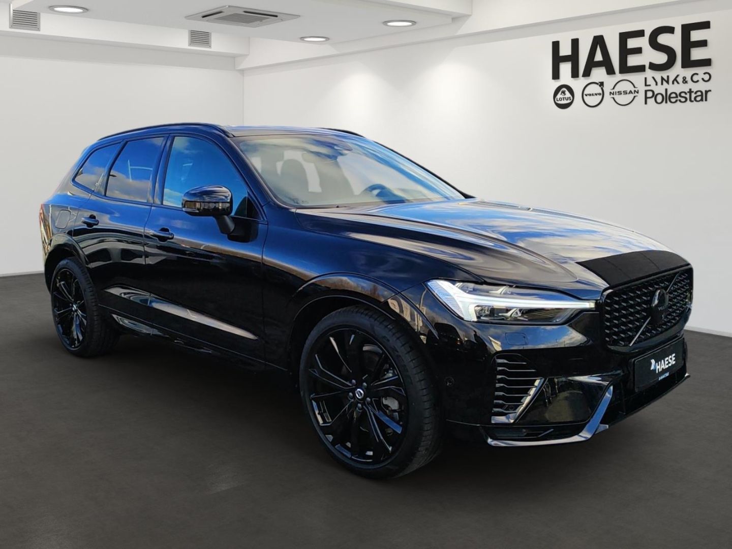 Volvo XC60 T8 Ultra Black Edition Recharge Plug-In Hyb