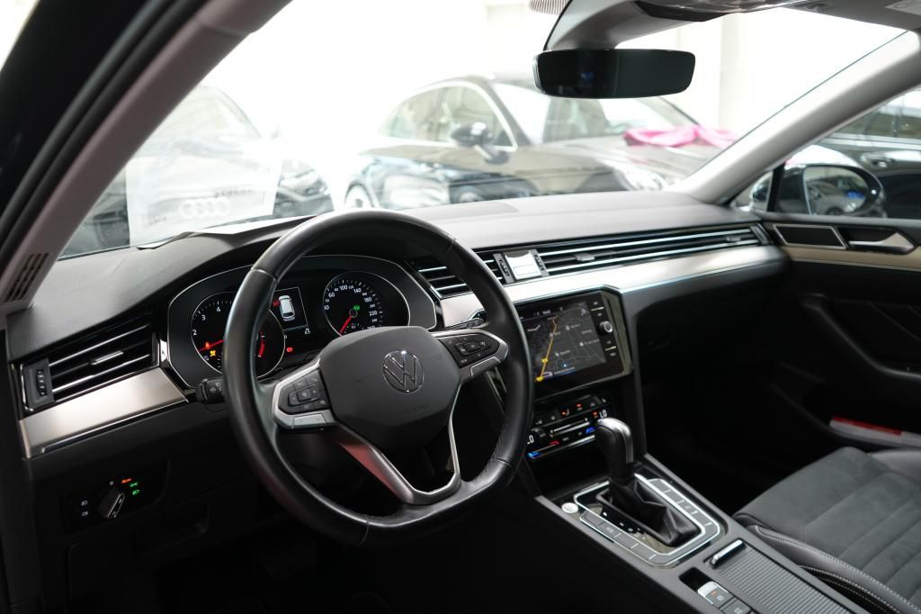 Volkswagen Passat Variant 1.5 TSI DSG Elegance - Samsaru's Car Outlet