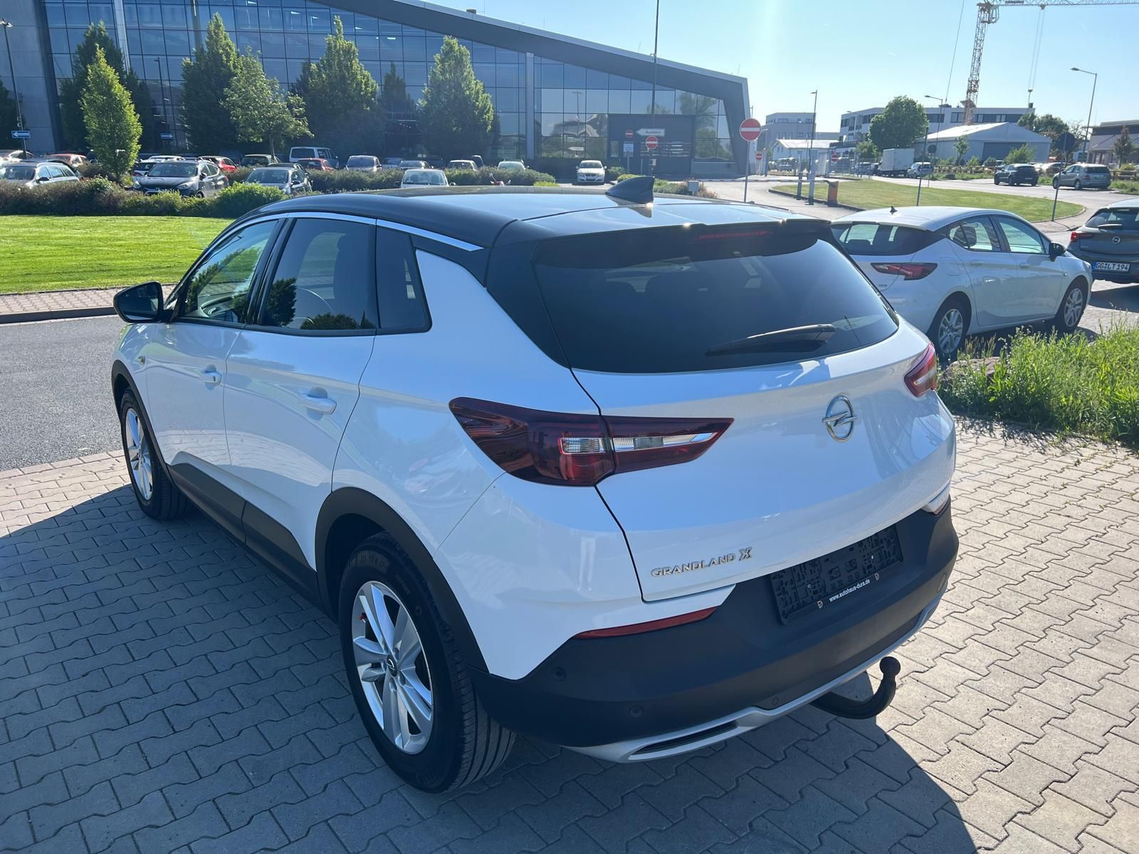 Opel Grandland X 2.0 D 120 Jahre Aut. - Samsaru's Car Outlet