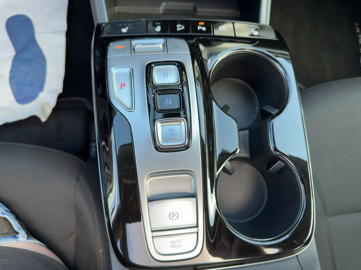 Hyundai TUCSON 1.6 T-GDI Trend - Samsaru's Car Outlet