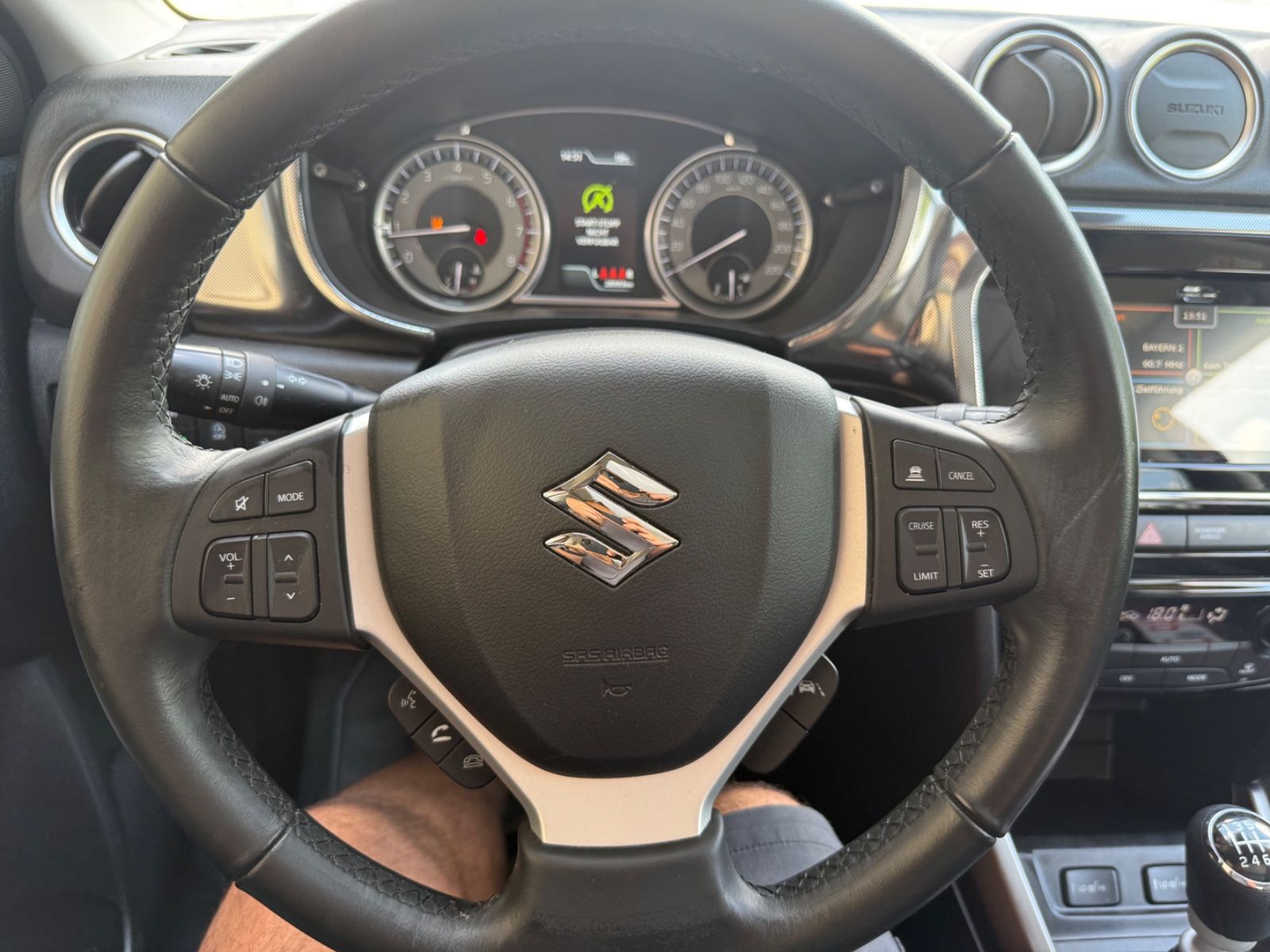 Suzuki Vitara 1.4 Mild-Hybrid Comfort+ - Samsaru's Car Outlet