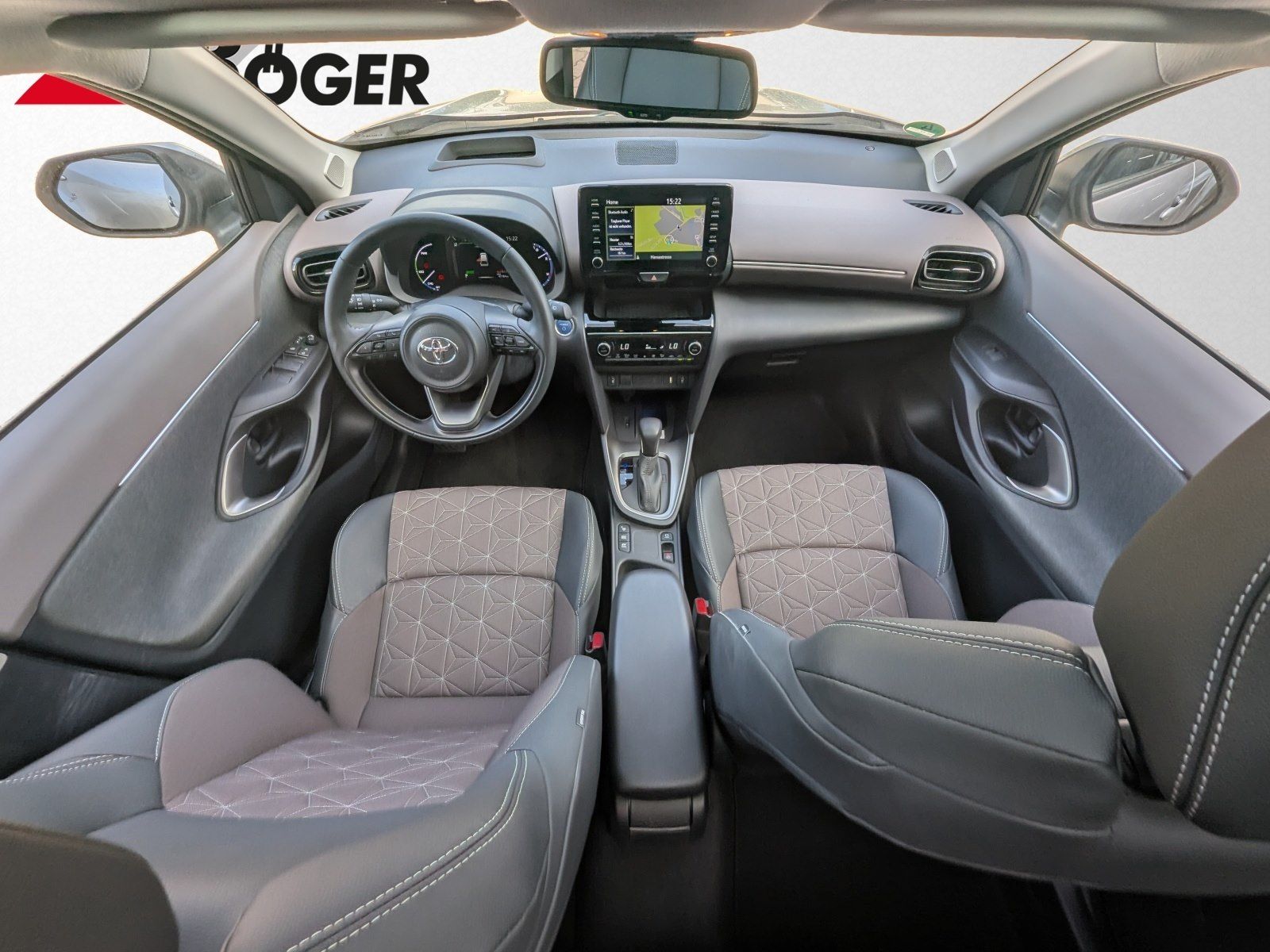 Toyota Yaris Cross 1,5 Hyb. Elegance *PANO 360° HUD*