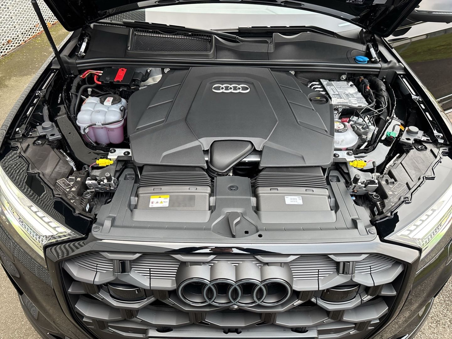 Audi Q7 S line business TFSIe quattro hybrid quat.+AH