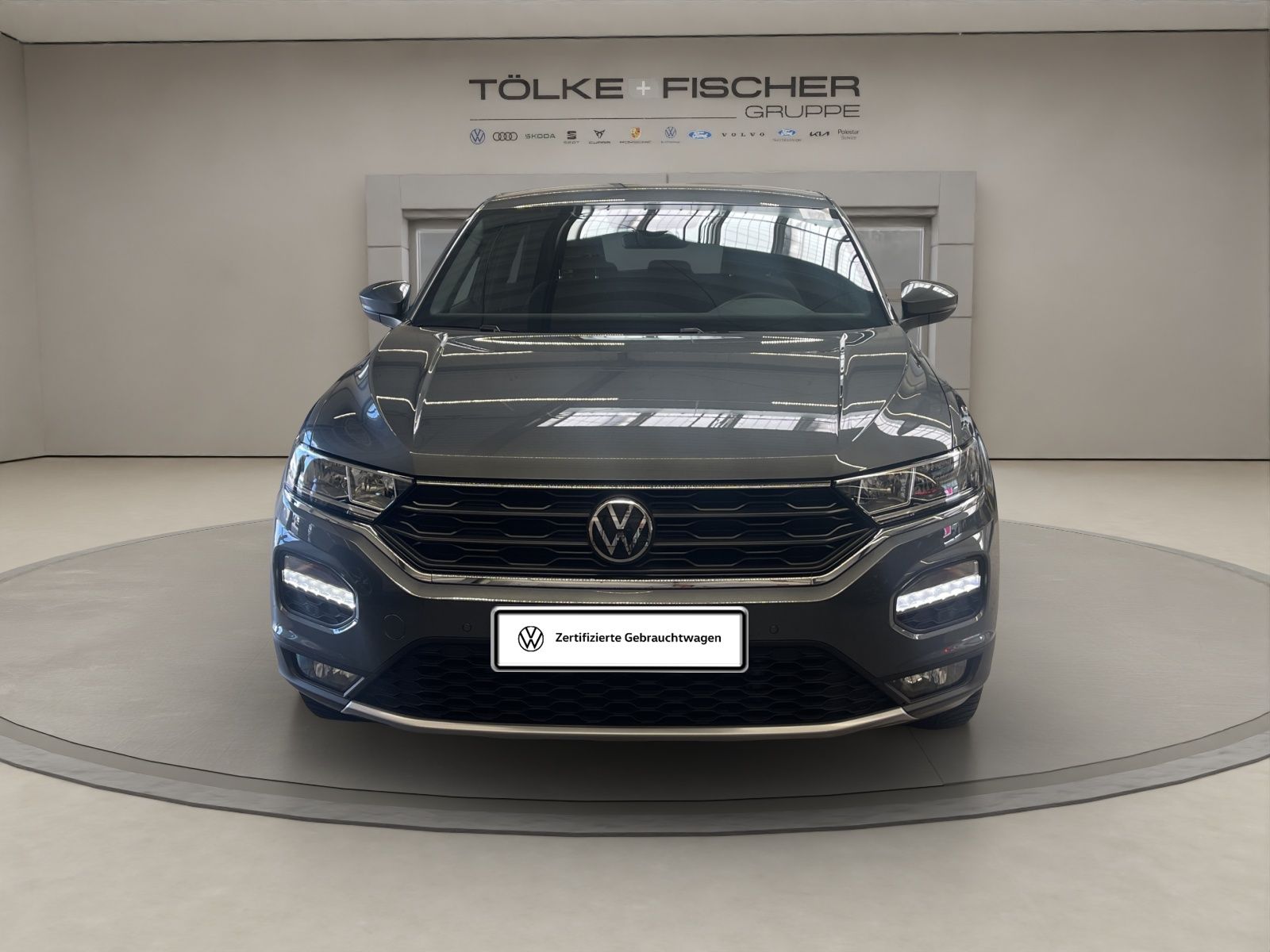 Volkswagen T-Roc 1.5 TSI Sport - Samsaru's Car Outlet