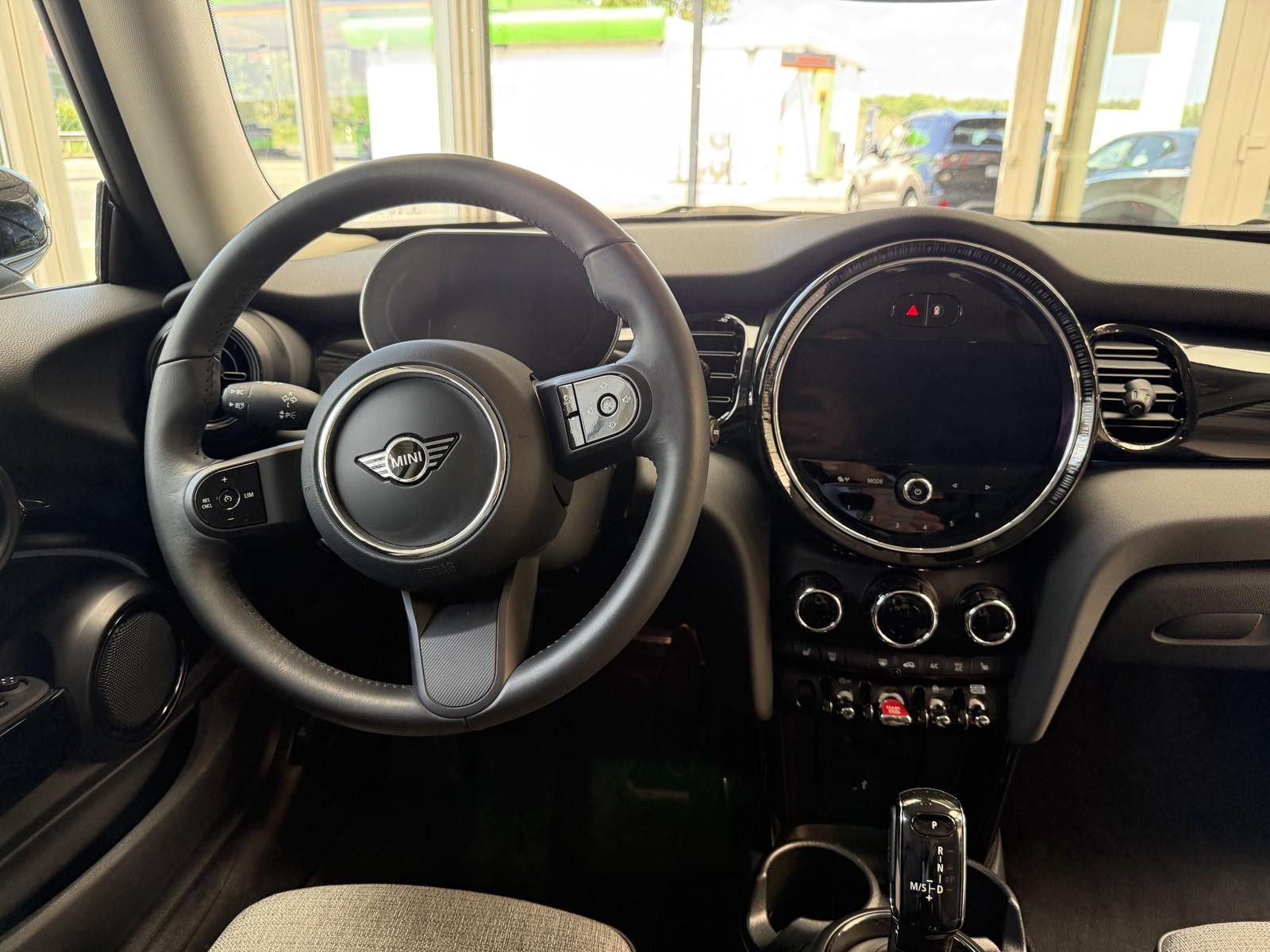 MINI Cooper Sport Resolute Edition - Samsaru's Car Outlet